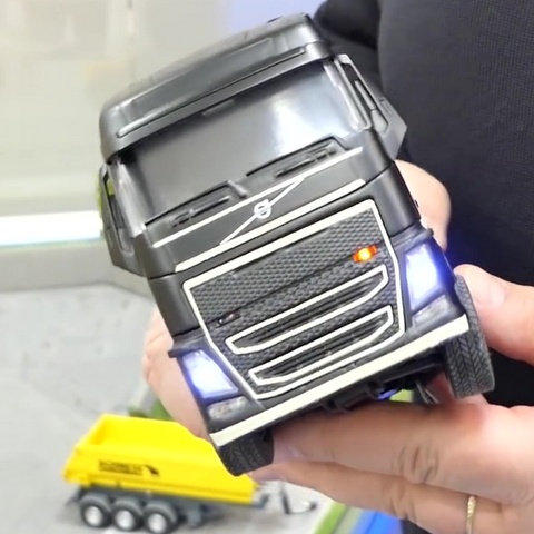 onwetendheid Zus Aanbevolen Siku 6731 Volvo FH16 bestuurbare vrachtwagen