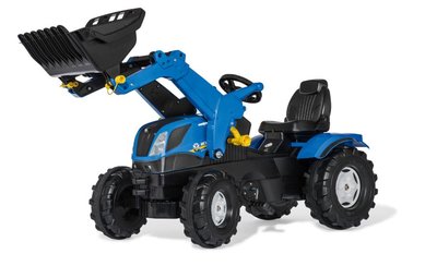 New Holland traptractor