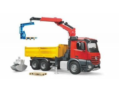 Bruder Mercedes Benz Arocs Bouw vrachtwagen met kraan en accessoires (schaal 1:16) OP=OP