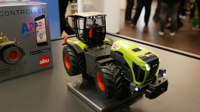 siku claas control xerion