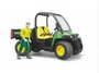 Bruder John Deere Gator XUV 855D met chauffeur (schaal 1:16)_