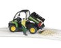 Bruder John Deere Gator XUV 855D met chauffeur (schaal 1:16)_